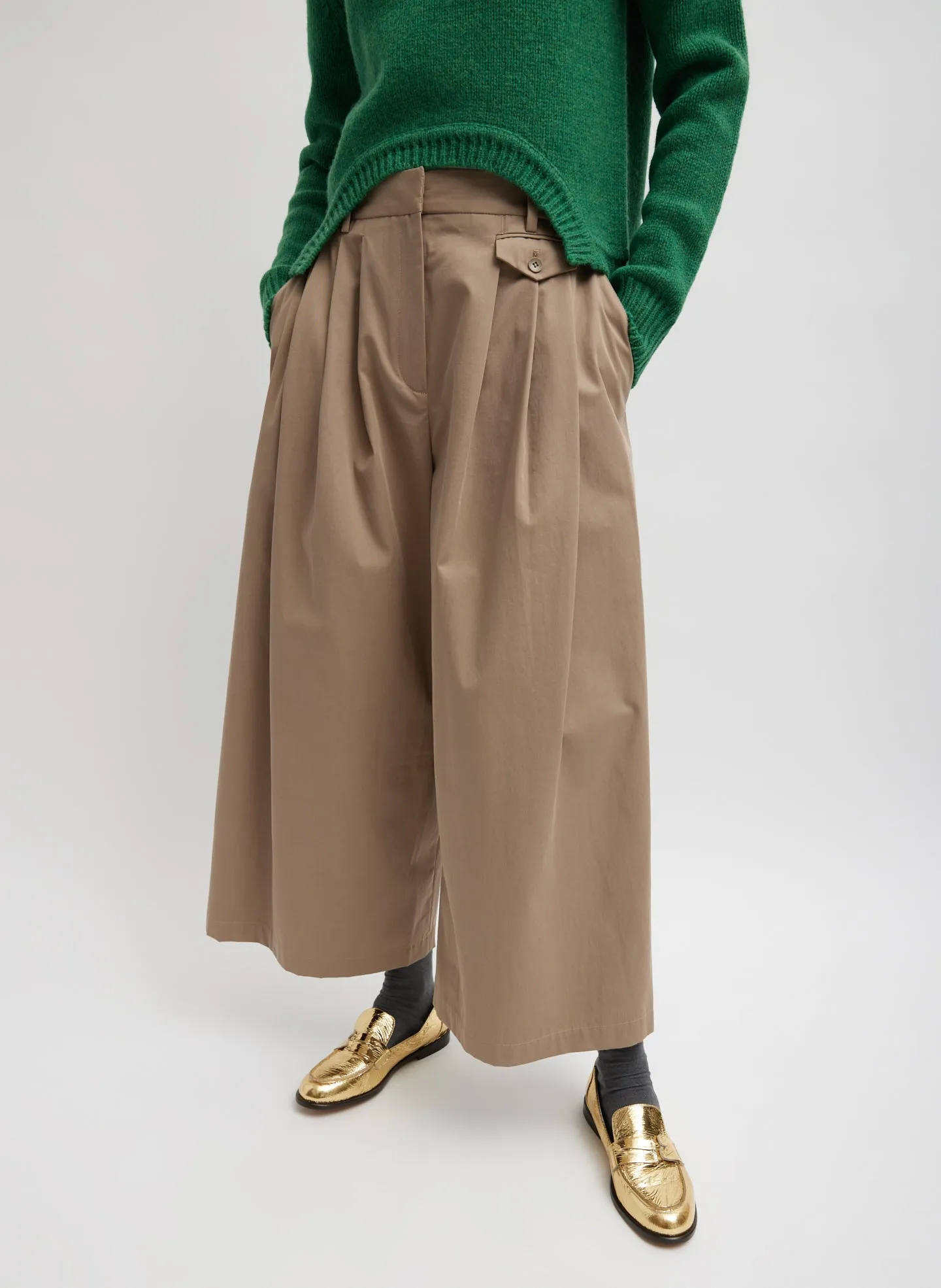 Bio Twill Triple Pleat Cropped Pant