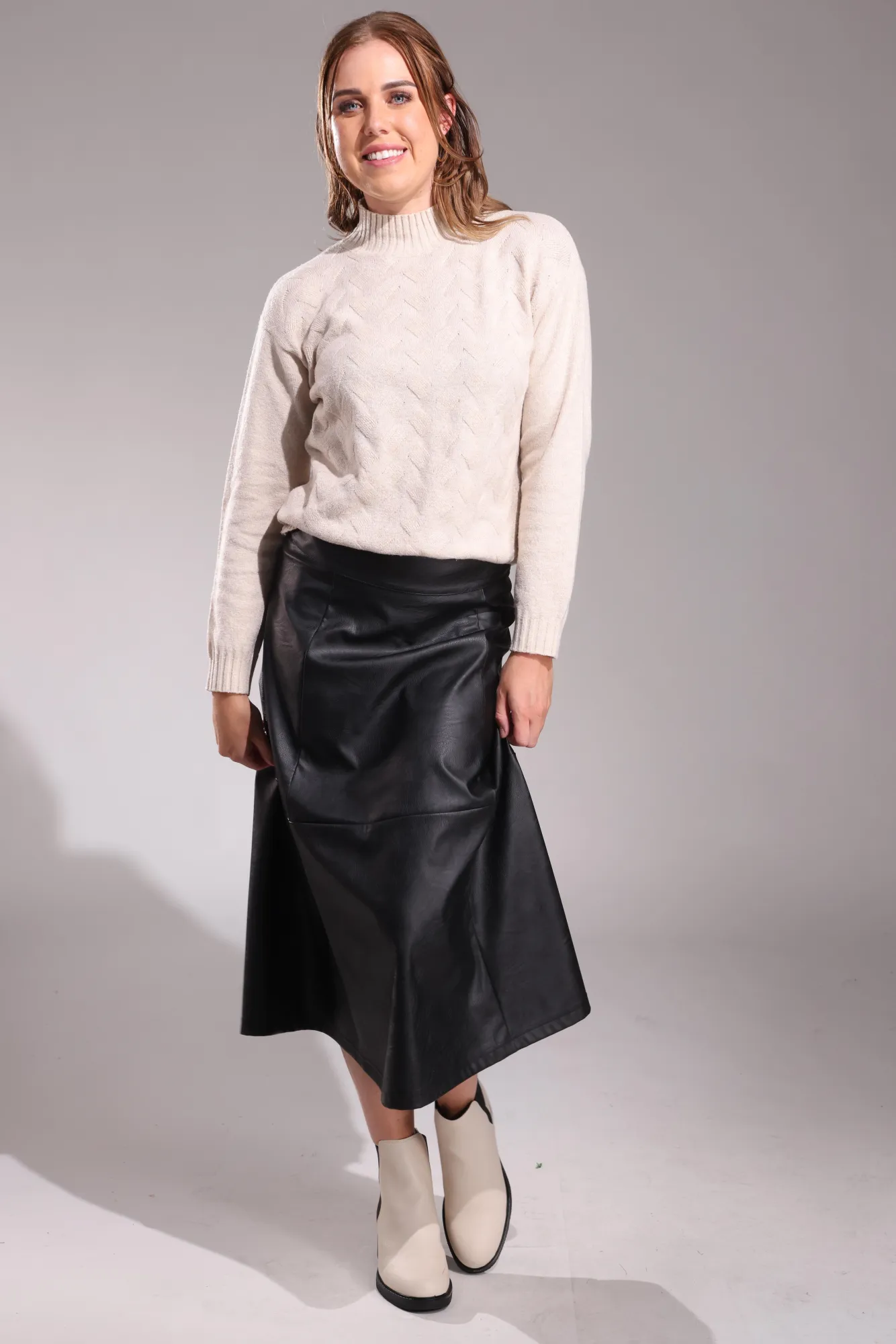 Leather Look Skirt | Black | 7252ZZ