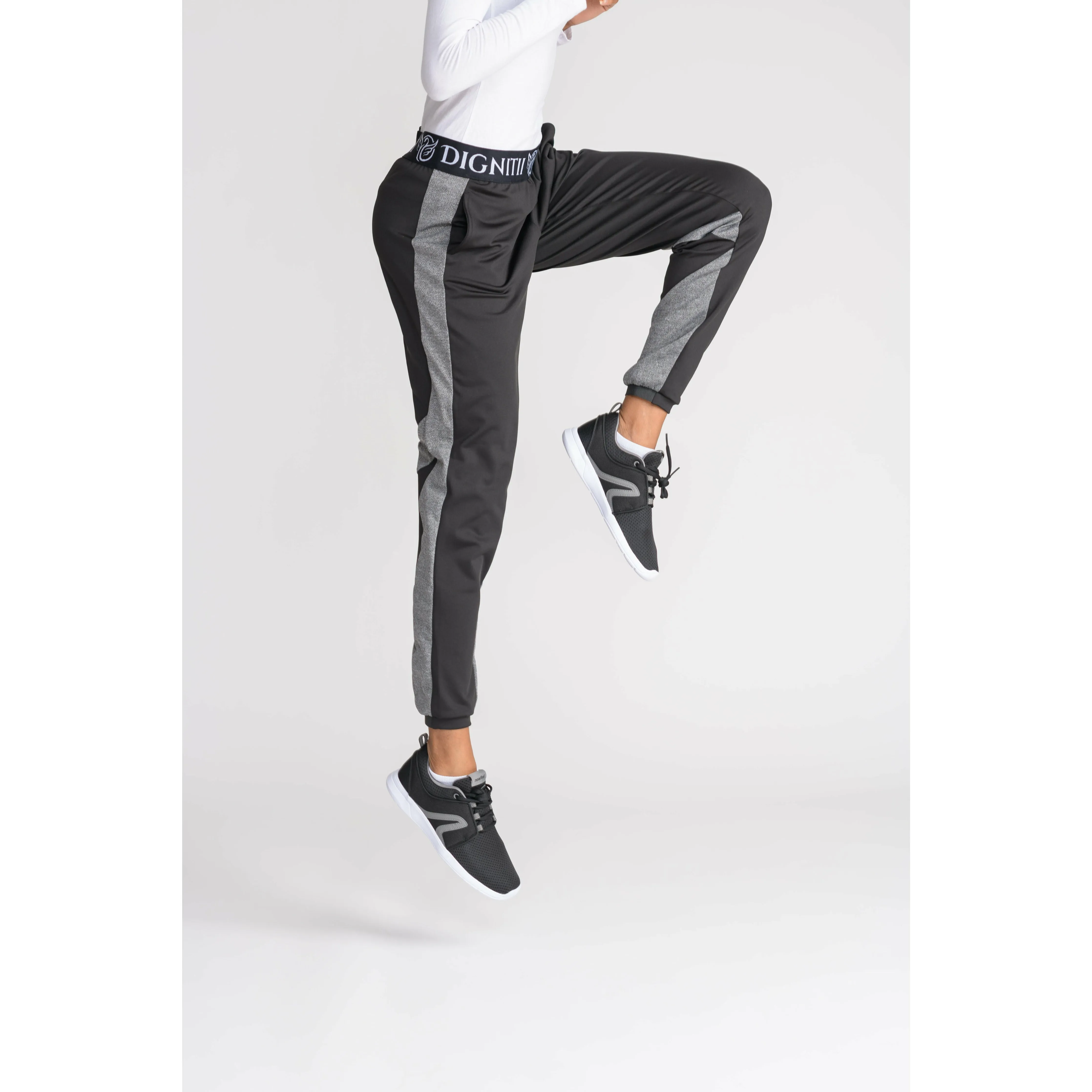 Tech Loose Leggings - Black & Grey Mesh