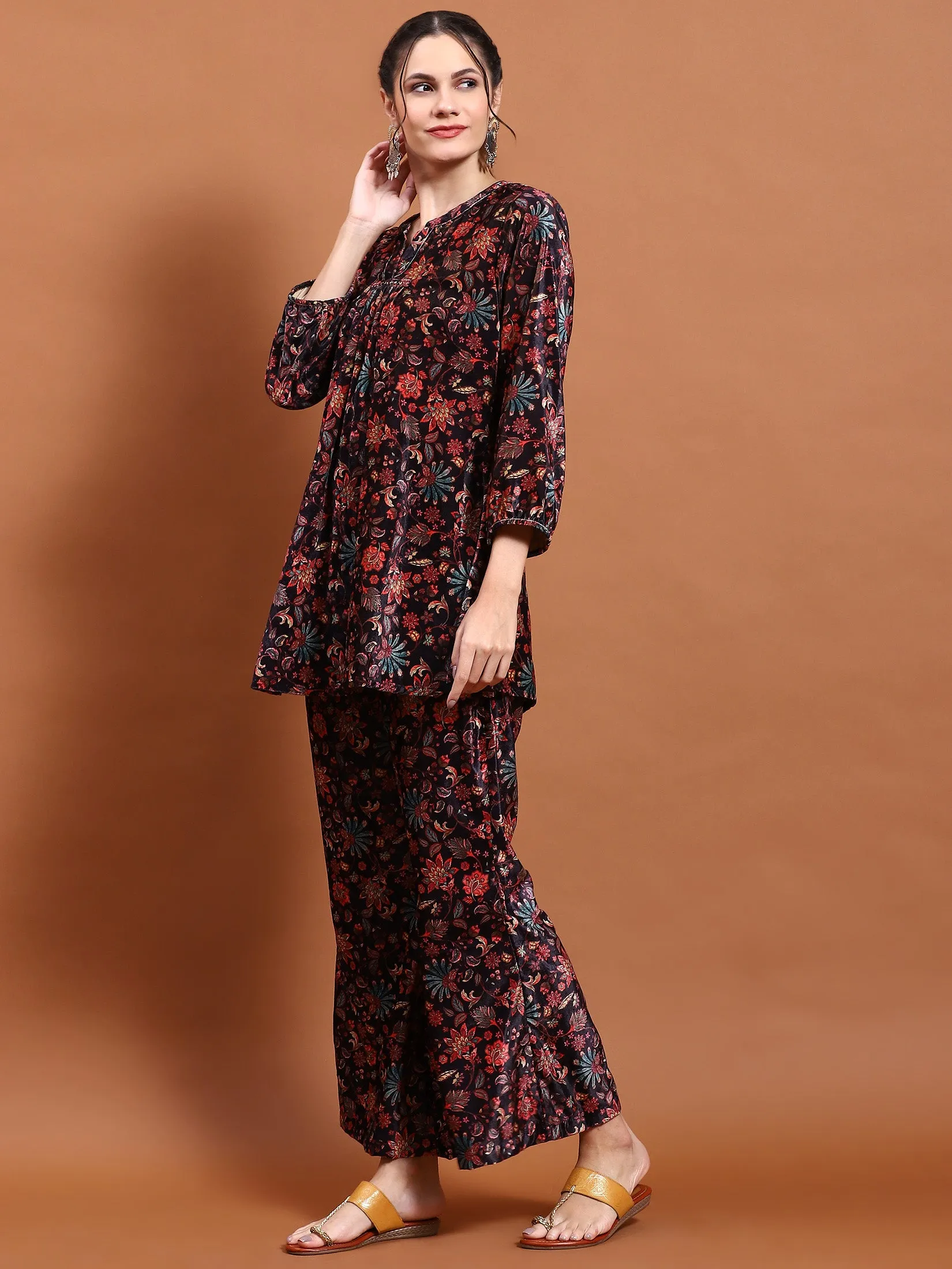 Winter Women Black Floral Print Co-Ord Set